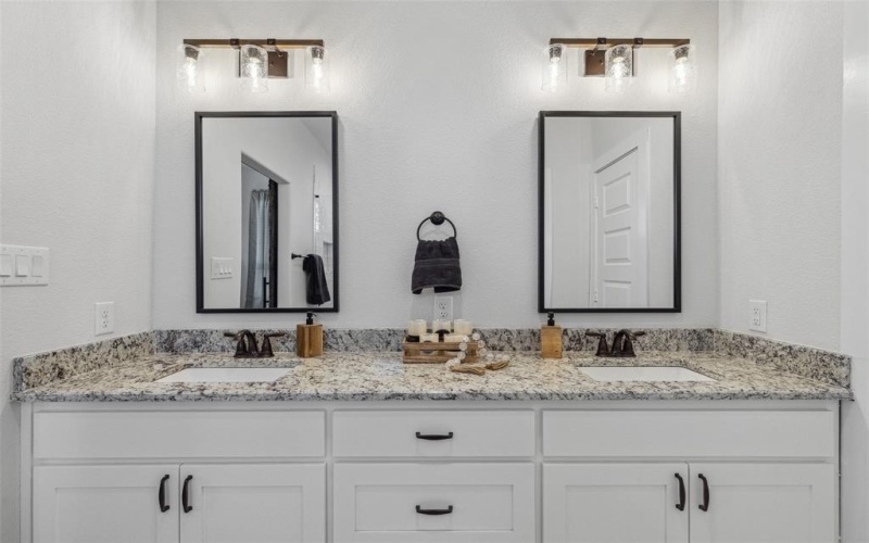 4201-4209 Avion Drive, Sanger, TX 76266, 15 Bedrooms Bedrooms, ,10 BathroomsBathrooms,Residential,For Sale,4201-4209 Avion Drive,20509021