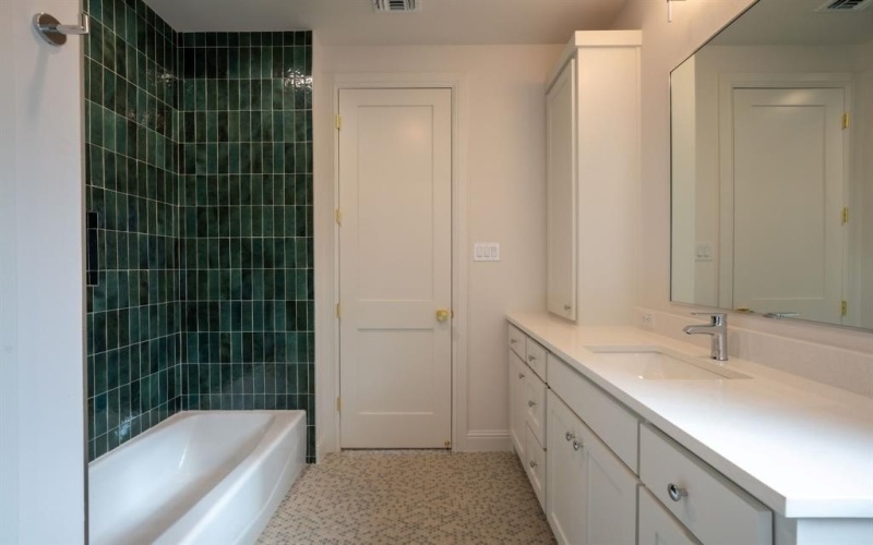 6723 Kenwell Street, Dallas, TX 75209, 4 Bedrooms Bedrooms, ,5 BathroomsBathrooms,Residential,For Sale,6723 Kenwell Street,0,21161207