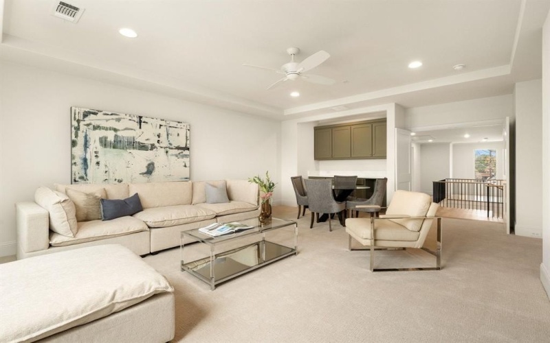 6723 Kenwell Street, Dallas, TX 75209, 4 Bedrooms Bedrooms, ,5 BathroomsBathrooms,Residential,For Sale,6723 Kenwell Street,0,21161207