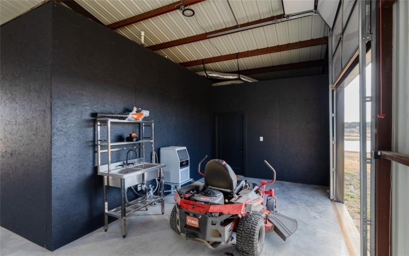 2015 Dobbs Valley Road, Mineral Wells, TX 76067, 3 Bedrooms Bedrooms, ,2 BathroomsBathrooms,Residential,For Sale,2015 Dobbs Valley Road,0,21161248