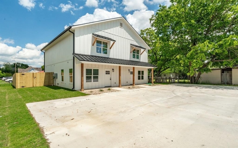 981 N Clinton Street, Stephenville, TX 76401, 3 Bedrooms Bedrooms, ,3 BathroomsBathrooms,Residential Multi Family,For Sale,981 N Clinton Street,0,21161286