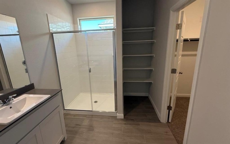 1960 PREAKNESS Drive, Granbury, TX 76049, 5 Habitaciones Habitaciones , ,3 BañosBaños,Residential,En Venta,1960 PREAKNESS Drive,0,21161435