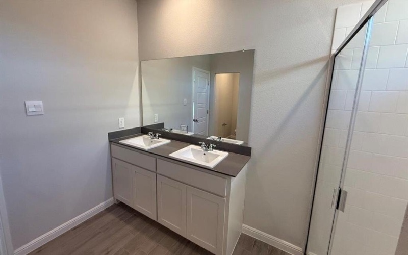 1960 PREAKNESS Drive, Granbury, TX 76049, 5 Habitaciones Habitaciones , ,3 BañosBaños,Residential,En Venta,1960 PREAKNESS Drive,0,21161435