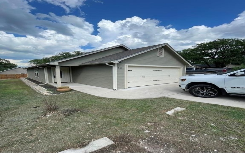 719 Harness Trail, Granbury, TX 76049, 2 Bedrooms Bedrooms, ,2 BathroomsBathrooms,Residential,For Sale,719 Harness Trail,0,21161460