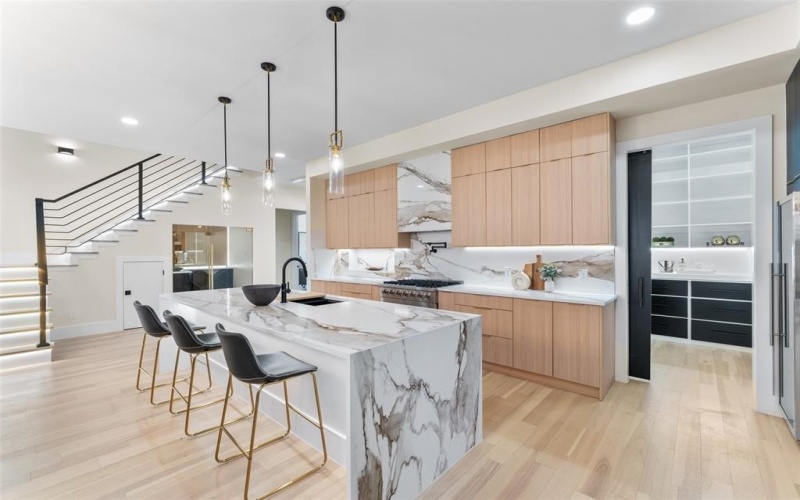 4717 Linnet Lane, Dallas, TX 75209, 5 Bedrooms Bedrooms, ,6 BathroomsBathrooms,Residential,For Sale,4717 Linnet Lane,0,21161729