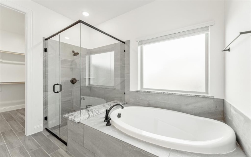 415 Birkdale Lane, Red Oak, TX 75154, 5 Bedrooms Bedrooms, ,3 BathroomsBathrooms,Residential,For Sale,415 Birkdale Lane,0,21161809