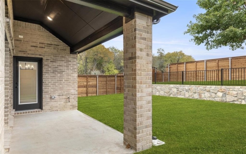 1909 Fall Creek Cove, Mesquite, TX 75181, 4 Bedrooms Bedrooms, ,3 BathroomsBathrooms,Residential,For Sale,1909 Fall Creek Cove,20371871