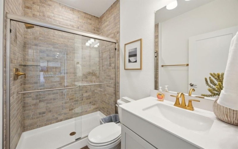 8705 Leafy Lane, Justin, TX 76247, 5 Bedrooms Bedrooms, ,5 BathroomsBathrooms,Residential,For Sale,8705 Leafy Lane,0,21162253