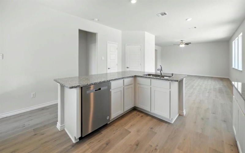 1308 Hopes Lake Drive, Princeton, TX 75407, 4 Habitaciones Habitaciones , ,3 BañosBaños,Residential,En Venta,1308 Hopes Lake Drive,0,21162307