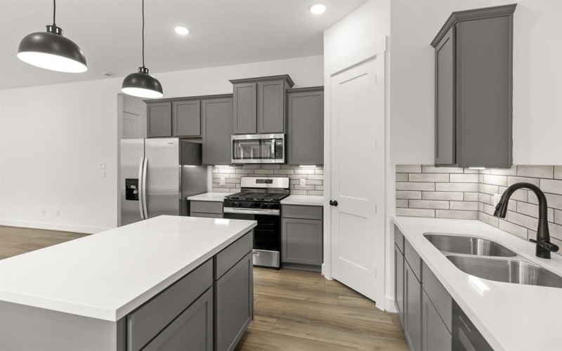 1734 Coachman Drive, Forney, TX 75126, 3 Bedrooms Bedrooms, ,2 BathroomsBathrooms,Residential,For Sale,1734 Coachman Drive,0,21162322