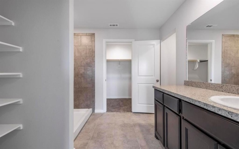 837 MOUNT VISTA Lane, Fort Worth, TX 76131, 5 Bedrooms Bedrooms, ,2 BathroomsBathrooms,Residential,For Sale,837 MOUNT VISTA Lane,20384391