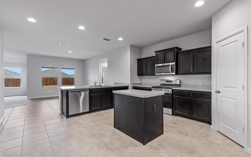 837 MOUNT VISTA Lane, Fort Worth, TX 76131, 5 Bedrooms Bedrooms, ,2 BathroomsBathrooms,Residential,For Sale,837 MOUNT VISTA Lane,20384391
