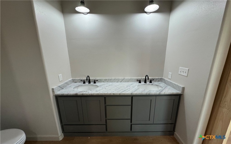 318 Warehouse Road, Victoria, TX 77905, 3 Bedrooms Bedrooms, ,2 BathroomsBathrooms,Residential,For Sale,318 Warehouse Road,0,602506