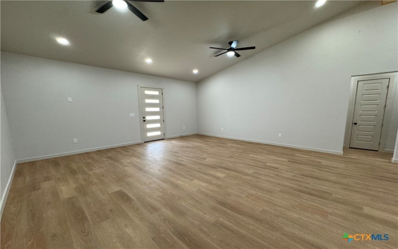 318 Warehouse Road, Victoria, TX 77905, 3 Bedrooms Bedrooms, ,2 BathroomsBathrooms,Residential,For Sale,318 Warehouse Road,0,602506