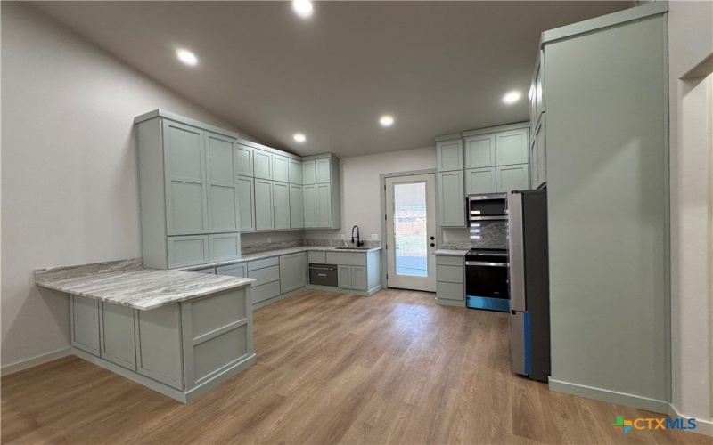 318 Warehouse Road, Victoria, TX 77905, 3 Bedrooms Bedrooms, ,2 BathroomsBathrooms,Residential,For Sale,318 Warehouse Road,0,602506