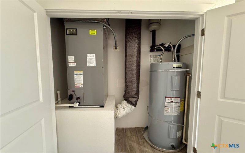 203 Villa Street, Cuero, TX 77954, 4 Bedrooms Bedrooms, ,2 BathroomsBathrooms,Residential,For Sale,203 Villa Street,0,602703