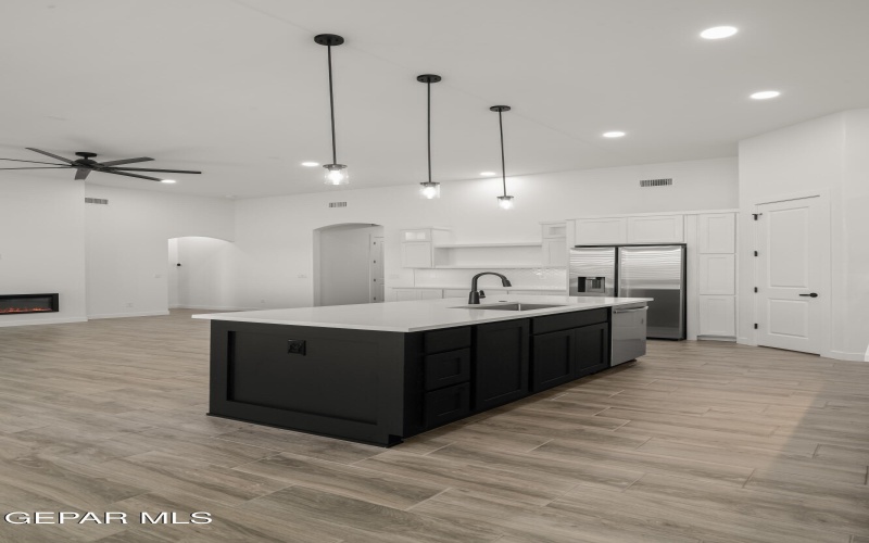 1817 Schyler Love Lane, El Paso, TX 79928, 4 Habitaciones Habitaciones , ,3 BañosBaños,Residential,En Venta,1817 Schyler Love Lane,0,937129