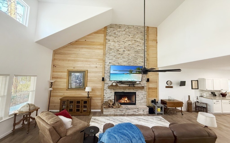 140 Deodar Drive, Brookeland, TX 75931, 3 Bedrooms Bedrooms, ,2 BathroomsBathrooms,Residential,For Sale,140 Deodar Drive,0,5107789