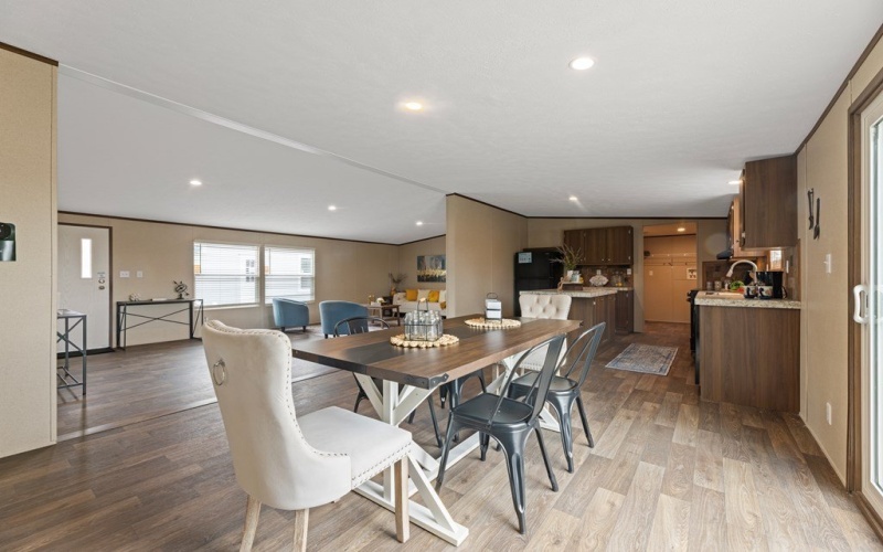 10953 E Fordham Ave, Gardendale, TX 79758, 5 Bedrooms Bedrooms, ,3 BathroomsBathrooms,Residential,For Sale,10953 E Fordham Ave,0,165866