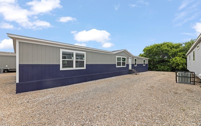 10953 E Fordham Ave, Gardendale, TX 79758, 5 Bedrooms Bedrooms, ,3 BathroomsBathrooms,Residential,For Sale,10953 E Fordham Ave,0,165866