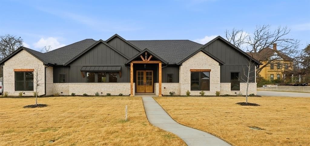 509 Emma Street, Grandview, TX 76050, 3 Habitaciones Habitaciones , ,2 BañosBaños,Residential,En Venta,509 Emma Street,0,21160254