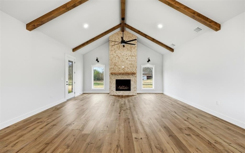 509 Emma Street, Grandview, TX 76050, 3 Habitaciones Habitaciones , ,2 BañosBaños,Residential,En Venta,509 Emma Street,0,21160254