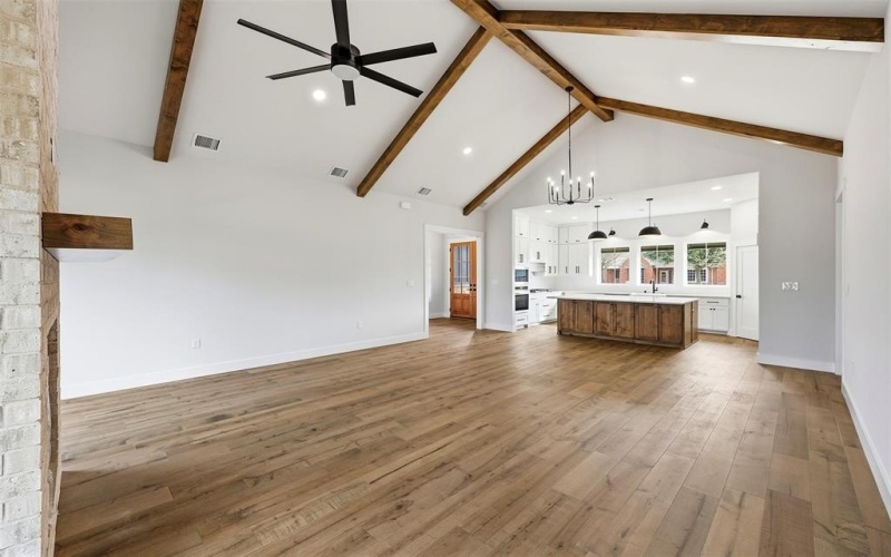 509 Emma Street, Grandview, TX 76050, 3 Habitaciones Habitaciones , ,2 BañosBaños,Residential,En Venta,509 Emma Street,0,21160254