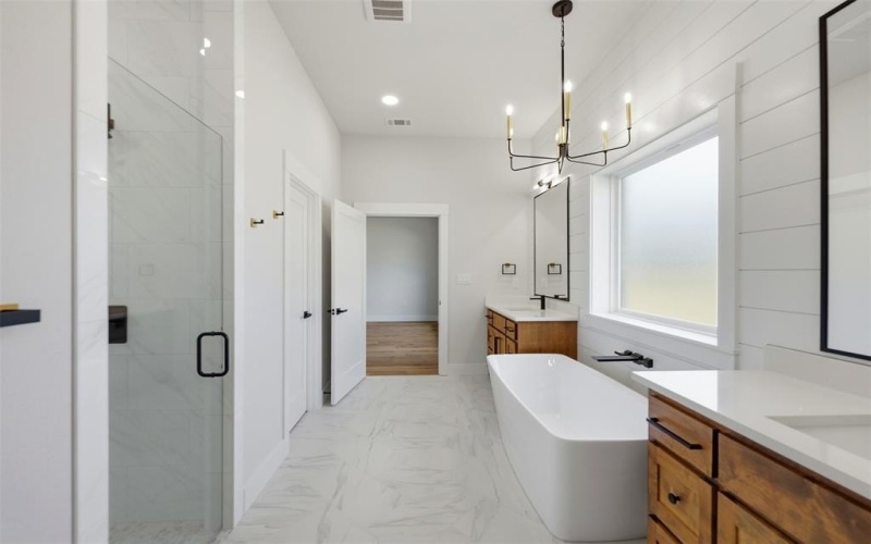 509 Emma Street, Grandview, TX 76050, 3 Habitaciones Habitaciones , ,2 BañosBaños,Residential,En Venta,509 Emma Street,0,21160254