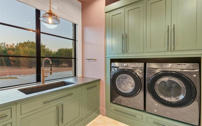 3117 Rio Grande Circle, Cresson, TX 76035, 4 Bedrooms Bedrooms, ,5 BathroomsBathrooms,Residential,For Sale,3117 Rio Grande Circle,0,21162512