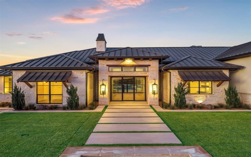 3117 Rio Grande Circle, Cresson, TX 76035, 4 Bedrooms Bedrooms, ,5 BathroomsBathrooms,Residential,For Sale,3117 Rio Grande Circle,0,21162512