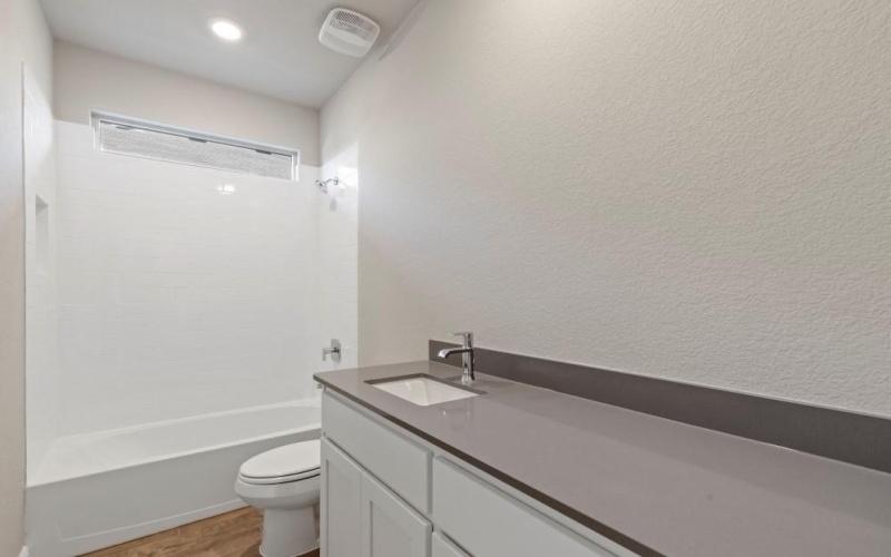 208 DUNMORE Drive, Fort Worth, TX 76052, 4 Bedrooms Bedrooms, ,2 BathroomsBathrooms,Residential,For Sale,208 DUNMORE Drive,20397014