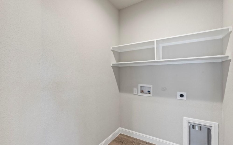 208 DUNMORE Drive, Fort Worth, TX 76052, 4 Bedrooms Bedrooms, ,2 BathroomsBathrooms,Residential,For Sale,208 DUNMORE Drive,20397014
