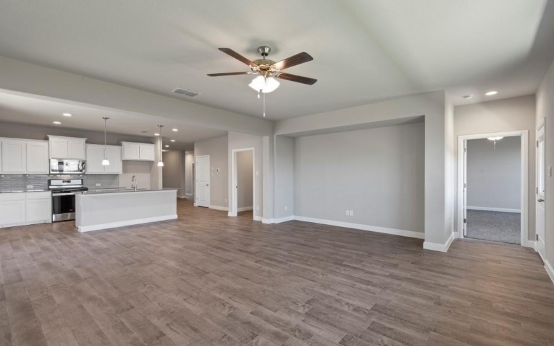 208 DUNMORE Drive, Fort Worth, TX 76052, 4 Bedrooms Bedrooms, ,2 BathroomsBathrooms,Residential,For Sale,208 DUNMORE Drive,20397014