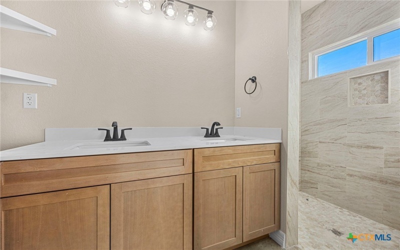 1315 Lone Pine Way, Killeen, TX 76543, 3 Habitaciones Habitaciones , ,2 BañosBaños,Residential,En Venta,1315 Lone Pine Way,0,602743