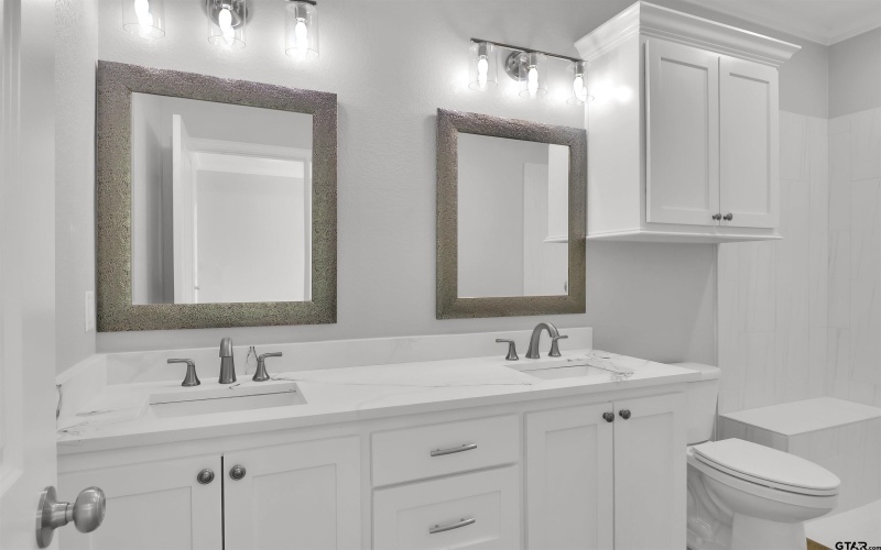 614 N COMMERCE, Overton, TX 75684, 3 Bedrooms Bedrooms, ,2 BathroomsBathrooms,Residential,For Sale,614 N COMMERCE,0,26001220