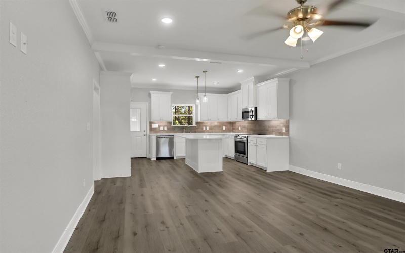 614 N COMMERCE, Overton, TX 75684, 3 Bedrooms Bedrooms, ,2 BathroomsBathrooms,Residential,For Sale,614 N COMMERCE,0,26001220