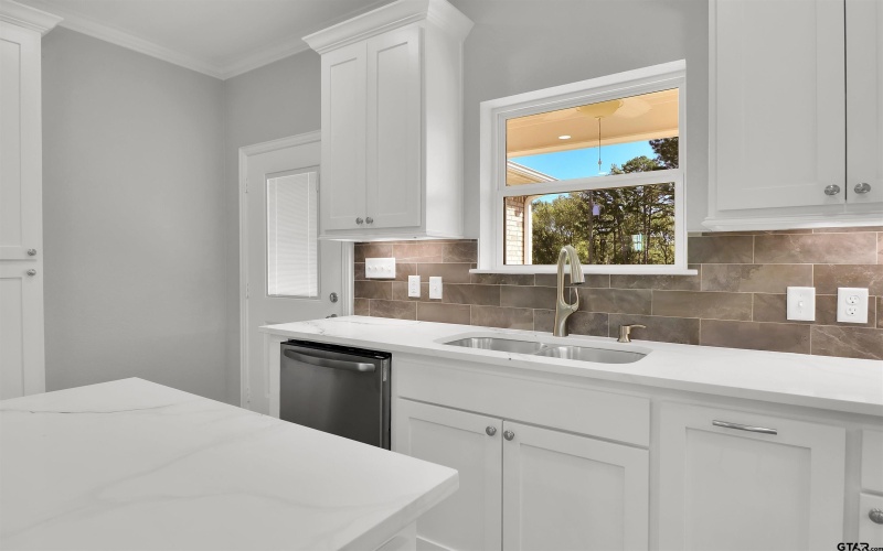 614 N COMMERCE, Overton, TX 75684, 3 Bedrooms Bedrooms, ,2 BathroomsBathrooms,Residential,For Sale,614 N COMMERCE,0,26001220