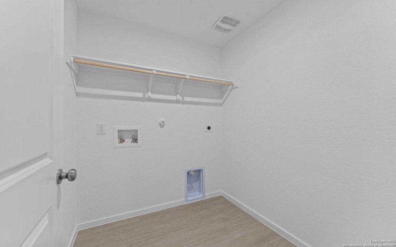 1831 Wood Warbler, New Braunfels, TX 78130, 4 Habitaciones Habitaciones , ,2 BañosBaños,Residential,En Venta,1831 Wood Warbler,0,1933930