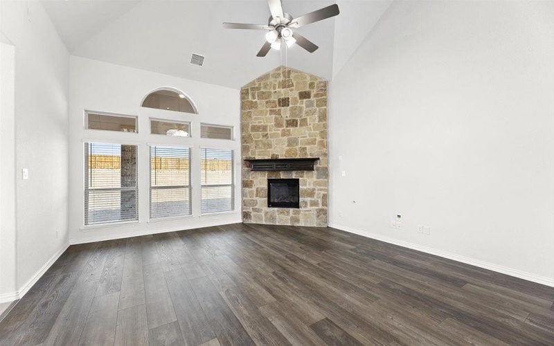 370 Broadmoor Lane, Ovilla, TX 75154, 4 Bedrooms Bedrooms, ,3 BathroomsBathrooms,Residential,For Sale,370 Broadmoor Lane,20404141
