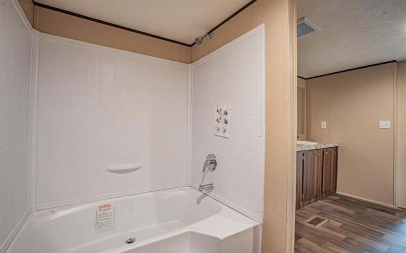 1613 Mockingbird Lane, Pelican Bay, TX 76020, 4 Bedrooms Bedrooms, ,2 BathroomsBathrooms,Residential,For Sale,1613 Mockingbird Lane,0,21163068