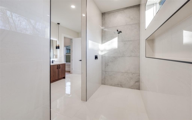 1836 Pueblo Street, Dallas, TX 75212, 5 Bedrooms Bedrooms, ,3 BathroomsBathrooms,Residential,For Sale,1836 Pueblo Street,0,21163073