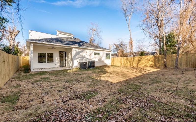 1836 Pueblo Street, Dallas, TX 75212, 5 Bedrooms Bedrooms, ,3 BathroomsBathrooms,Residential,For Sale,1836 Pueblo Street,0,21163073