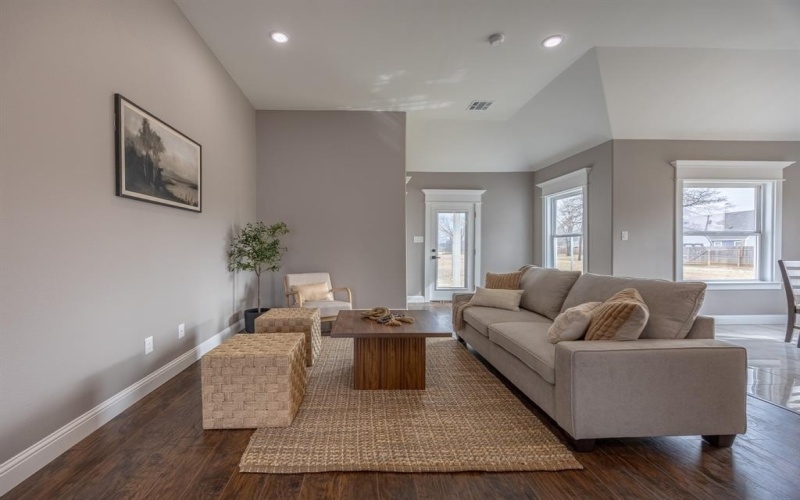 104 Mansfield Road, Cleburne, TX 76031, 4 Bedrooms Bedrooms, ,2 BathroomsBathrooms,Residential,For Sale,104 Mansfield Road,0,21163081