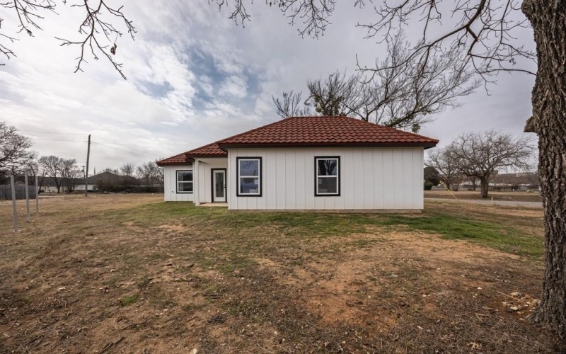 104 Mansfield Road, Cleburne, TX 76031, 4 Bedrooms Bedrooms, ,2 BathroomsBathrooms,Residential,For Sale,104 Mansfield Road,0,21163081