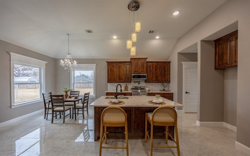 104 Mansfield Road, Cleburne, TX 76031, 4 Bedrooms Bedrooms, ,2 BathroomsBathrooms,Residential,For Sale,104 Mansfield Road,0,21163081