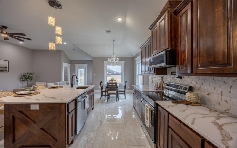 104 Mansfield Road, Cleburne, TX 76031, 4 Bedrooms Bedrooms, ,2 BathroomsBathrooms,Residential,For Sale,104 Mansfield Road,0,21163081