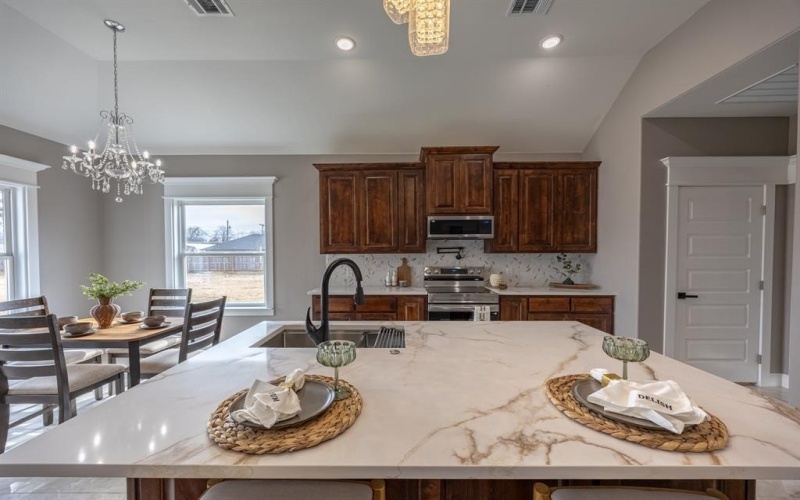 104 Mansfield Road, Cleburne, TX 76031, 4 Bedrooms Bedrooms, ,2 BathroomsBathrooms,Residential,For Sale,104 Mansfield Road,0,21163081