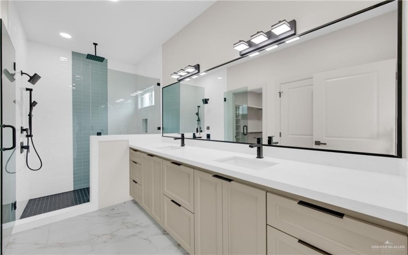 903 E 38th Street E, San Juan, TX 78589, 3 Bedrooms Bedrooms, ,2 BathroomsBathrooms,Residential,For Sale,903 E 38th Street E,0,493008