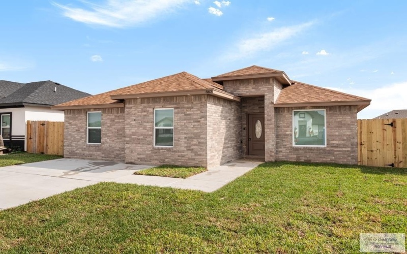 663 THORNTON LN, BROWNSVILLE, TX 78521, 3 Bedrooms Bedrooms, ,2 BathroomsBathrooms,Residential,For Sale,663 THORNTON LN,0,29770843