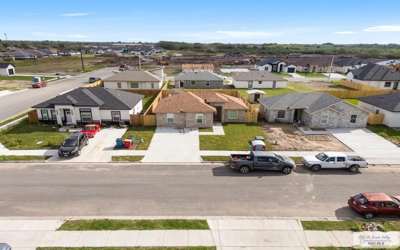 663 THORNTON LN, BROWNSVILLE, TX 78521, 3 Bedrooms Bedrooms, ,2 BathroomsBathrooms,Residential,For Sale,663 THORNTON LN,0,29770843